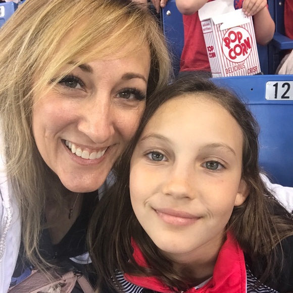 Meet your Posher, Dawn - Picture 1 of 1